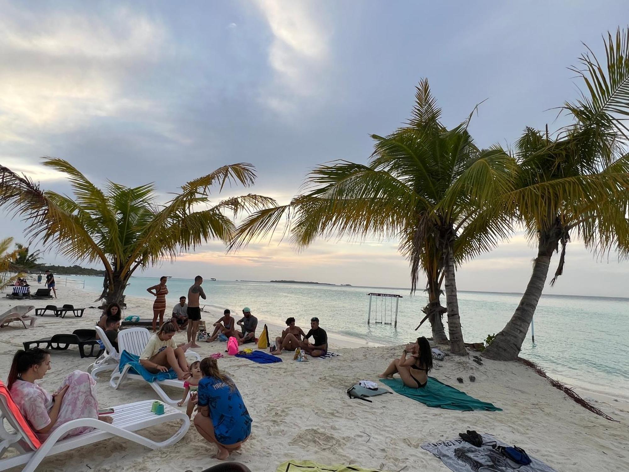 Koimala Hotel Maamigili Esterno foto